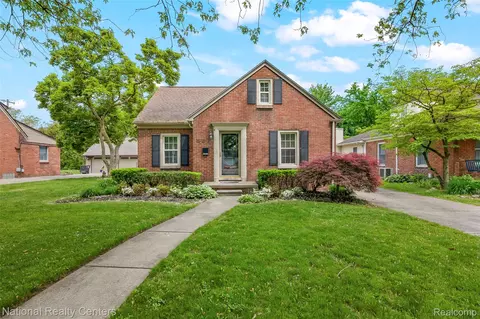 9924 Arden St, Livonia, MI 48150