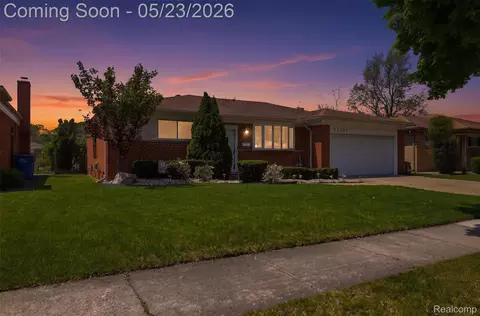 31539 Rosenbusch Dr, Warren, MI 48088