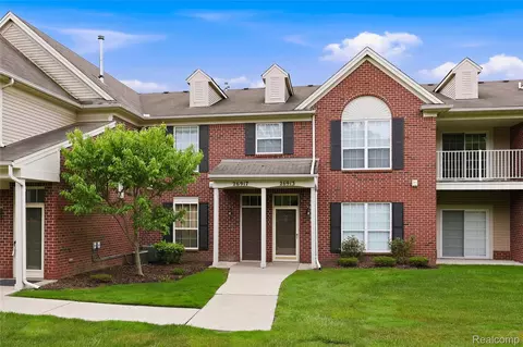 26917 Carrington Pl, Harrison, MI 48045