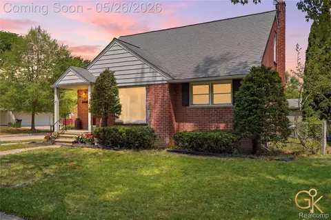 27564 W Chicago St, Livonia, MI 48150