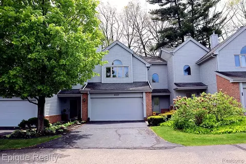 6607 Ridgeview Dr, Independence, MI 48346