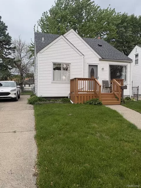 21555 Panama Ave, Warren, MI 48091