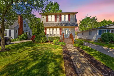 156 Moross St, Mount Clemens, MI 48043