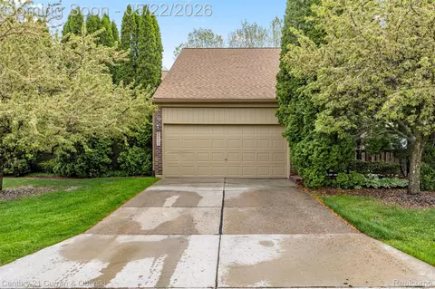 2217 Siboney Ct, Rochester Hills, MI 48309