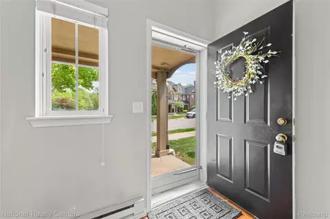 Entry Way - 4048 Berkeley Ave, Canton, MI 48188 photo 1 of 2