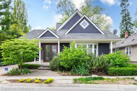 608 Purdy St, Birmingham, MI 48009