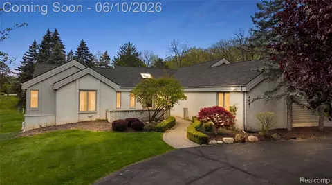 4461 Cherry Hill Dr, Orchard Lake Village, MI 48323