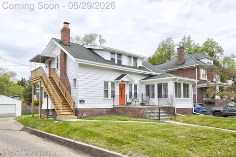 131 E Cambourne St, Ferndale, MI 48220