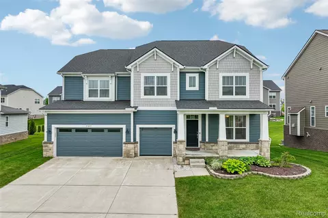53217 Bay Laurel Ln, South Lyon, MI 48178