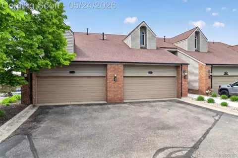 3372 Loon Lake Ct #41, Waterford, MI 48329