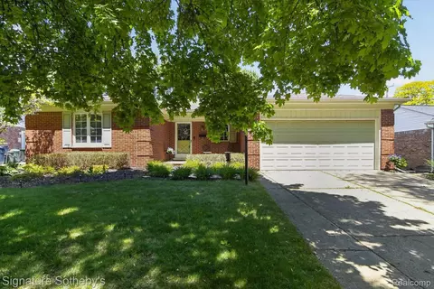 1782 Nantucket Rd, Plymouth, MI 48170