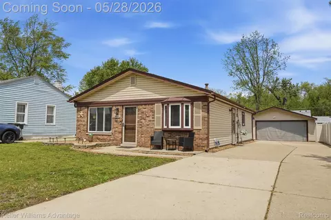 34540 Barton St, Westland, MI 48185