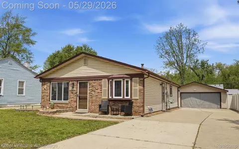 34540 Barton St, Westland, MI 48185