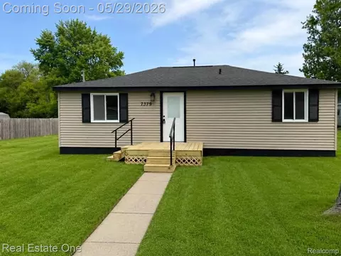 7379 Lawrence St, Mundy, MI 48439