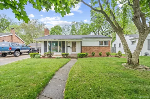 26916 Rouge River Dr, Dearborn Heights, MI 48127