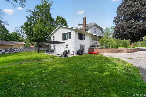 Exterior - 6235 Flushing Rd, Mount Morris, MI 48433 photo 9 of 11