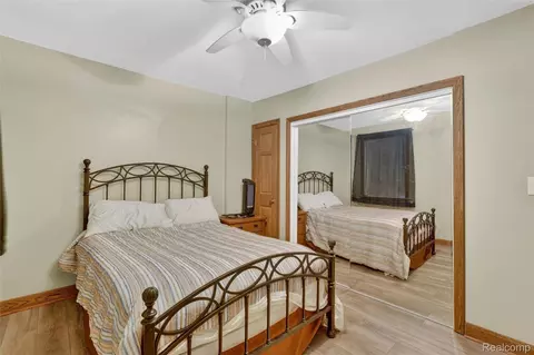 Bedroom - 6235 Flushing Rd, Mount Morris, MI 48433 photo 7 of 11