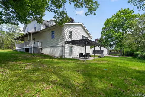 Exterior - 6235 Flushing Rd, Mount Morris, MI 48433 photo 7 of 11