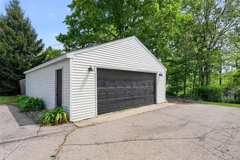 Exterior - 6235 Flushing Rd, Mount Morris, MI 48433 photo 11 of 11