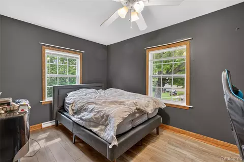 Bedroom - 6235 Flushing Rd, Mount Morris, MI 48433 photo 9 of 11