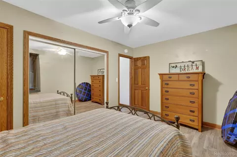 Bedroom - 6235 Flushing Rd, Mount Morris, MI 48433 photo 8 of 11