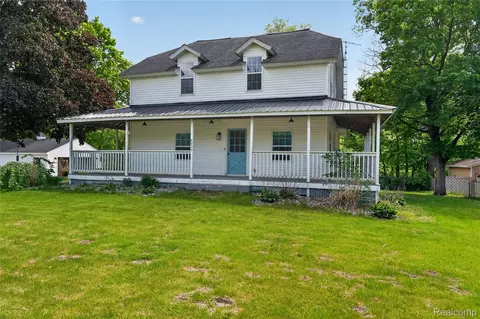 Exterior - 6235 Flushing Rd, Mount Morris, MI 48433 photo 4 of 11