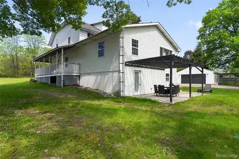 Exterior - 6235 Flushing Rd, Mount Morris, MI 48433 photo 8 of 11