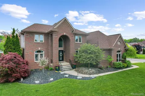 45523 Muirfield Dr, Canton, MI 48188