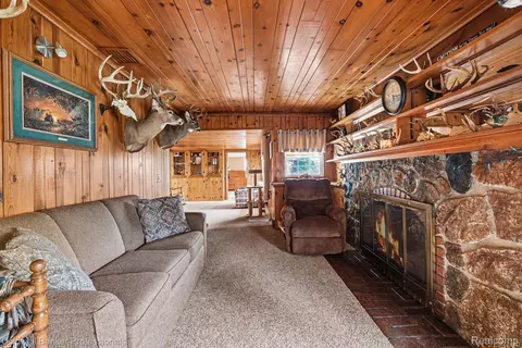 Living - 3105 E Dodge Rd, Thetford, MI 48420 photo 2 of 2