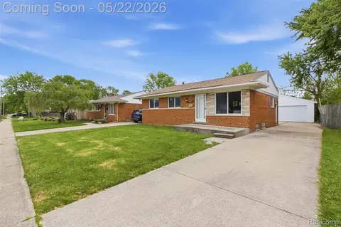 20520 Catalano St, Clinton Township, MI 48035
