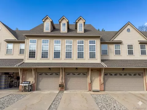 5151 Parsley Dr # 33, Shelby Township, MI 48316