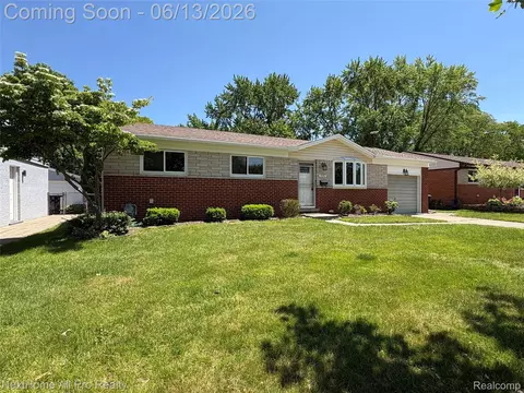 14242 Park St, Livonia, MI 48154