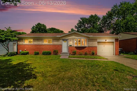 14242 Park St, Livonia, MI 48154