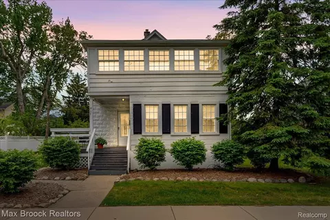 417 W Lincoln Ave, Royal Oak, MI 48067