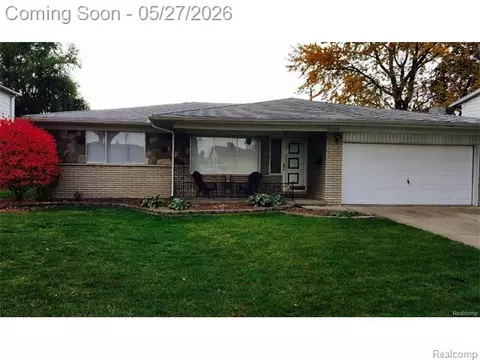 32343 Cambridge Dr, Warren, MI 48093