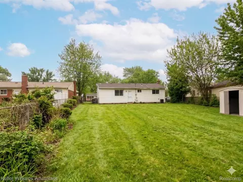 15587 Oakbrook St, Romulus, MI 48174 photo 7