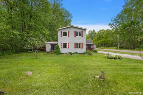 3915 Fruit St, Clay, MI 48001