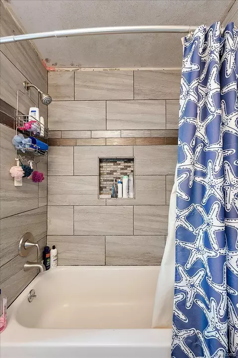 Bath - 3915 Fruit St, Clay, MI 48001 photo 2 of 2