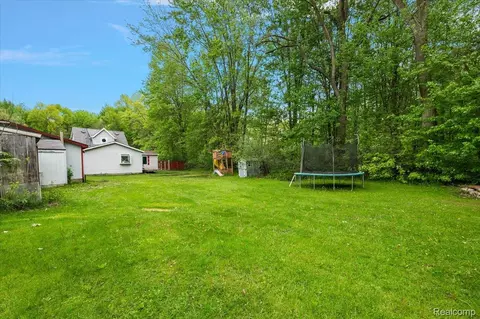 Exterior - 3915 Fruit St, Clay, MI 48001 photo 11 of 11