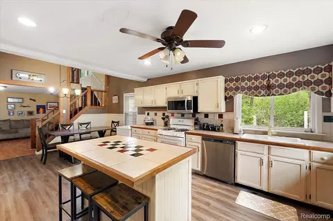 Kitchen - 3915 Fruit St, Clay, MI 48001 photo 2 of 3
