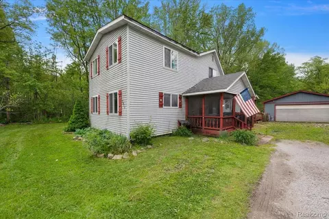 Exterior - 3915 Fruit St, Clay, MI 48001 photo 8 of 11