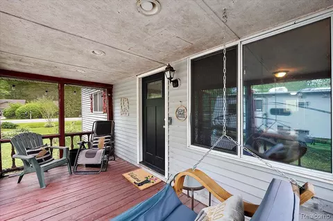 Exterior - 3915 Fruit St, Clay, MI 48001 photo 5 of 11