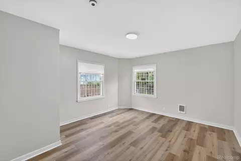 Other - 810 E 8th St, Flint, MI 48503 photo 4 of 10