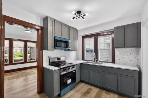 Kitchen - 810 E 8th St, Flint, MI 48503 photo 1 of 1