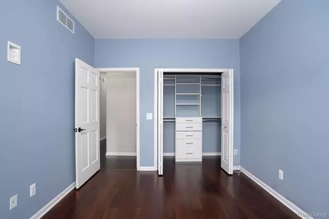 Bedroom - 4610 Clyde Rd, Oceola, MI 48855 photo 5 of 5