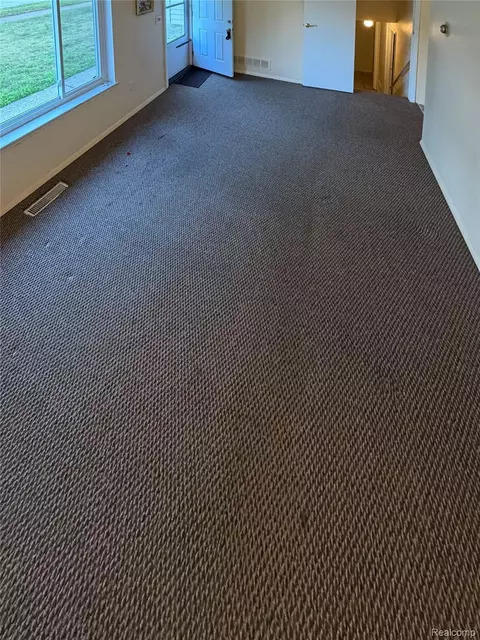 Living - 28472 Greenview St, Romulus, MI 48174 photo 2 of 2