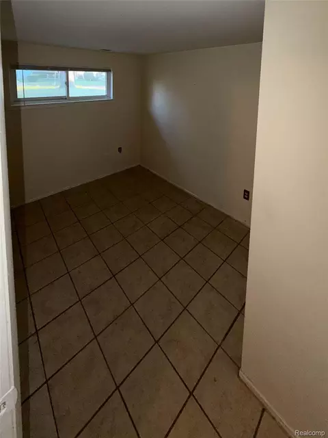 Bedroom - 28472 Greenview St, Romulus, MI 48174 photo 6 of 6