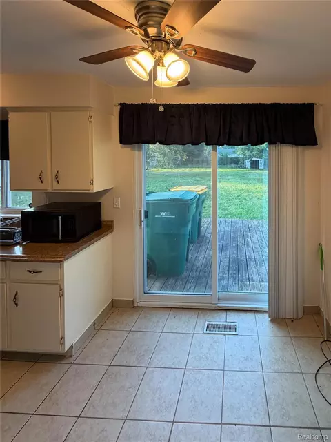 Kitchen - 28472 Greenview St, Romulus, MI 48174 photo 1 of 4