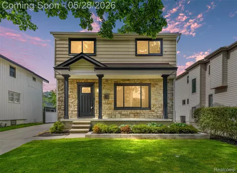 1323 Ruffner Ave, Birmingham, MI 48009