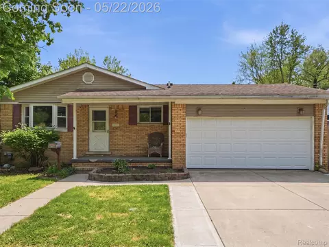 1295 1st St, Lapeer, MI 48446